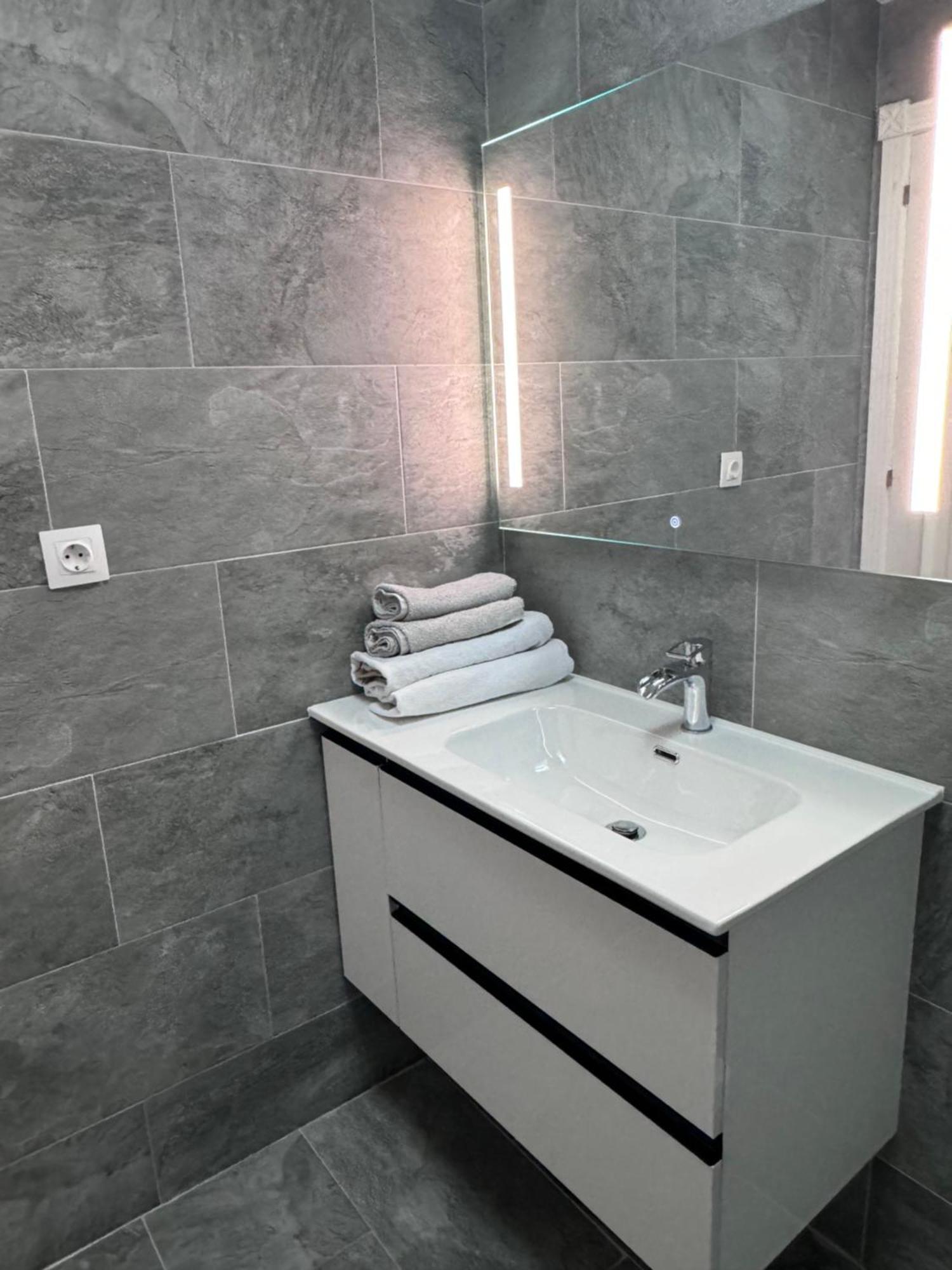 Апартаменти Los Locos, Princessa, Beach, Sea View,Pool, Торрев'єха Екстер'єр фото